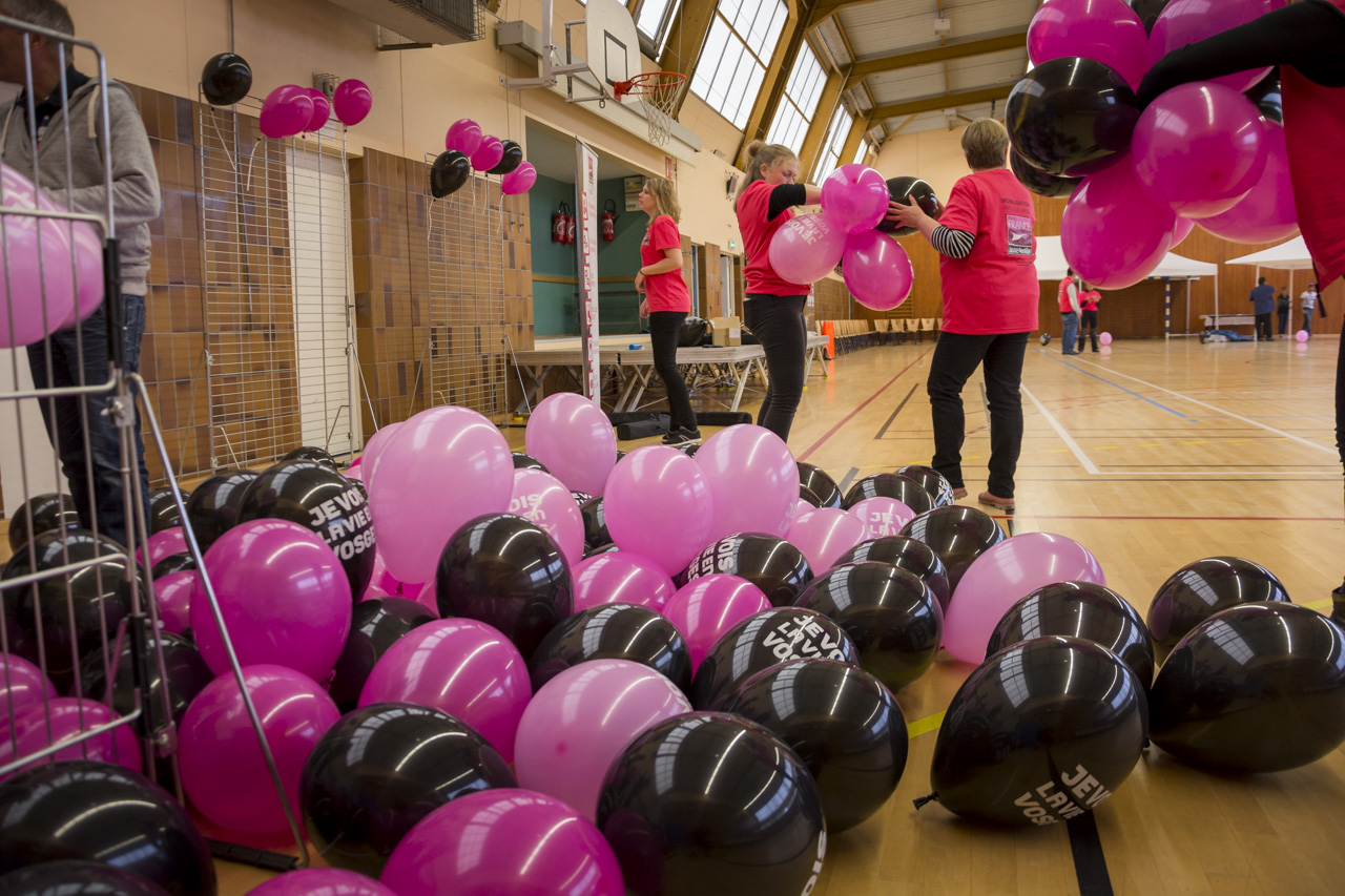 Que de ballons pour décorer la salle du Gymnase à Saint-Amé – Vosges