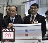 Le-Président-de-la-république-Francois-Hollande-réclame-son-gilet-Vosges-terre-textile