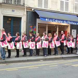 Operation-flashmob-Paris-filiere-textile-vosgienne-88