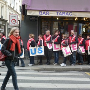 Operation-flashmob-Paris-filiere-textile-vosgienne-90