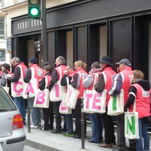 Operation-flashmob-Paris-filiere-textile-vosgienne-97