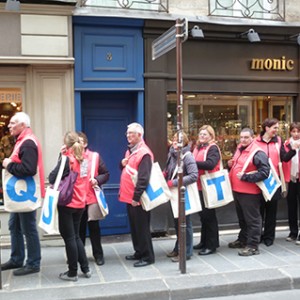 Operation-flashmob-Paris-filiere-textile-vosgienne-98