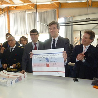 arnaud-montebourg-felicite-linitiative-vosges-terre-textile-fevrier-2014-01