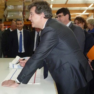 arnaud-montebourg-felicite-linitiative-vosges-terre-textile-fevrier-2014-26